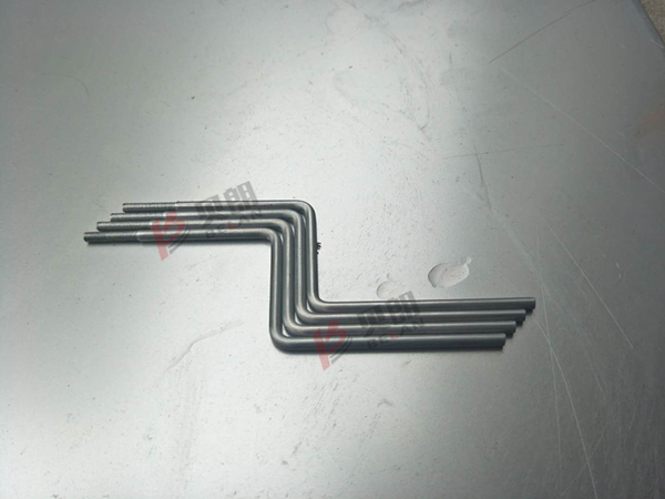 车螺纹折弯一体机生产的产品图